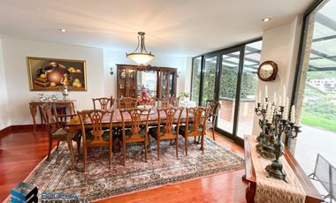 CASA CON HERMOSA VISTA UBICADA EN LA PARTE ALTA DEL CLUB APOSENTOS (BRICEÑO)