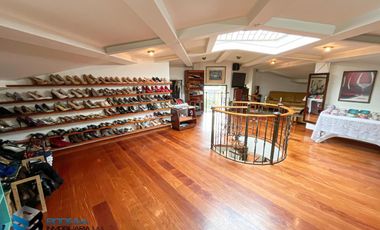 CASA CON HERMOSA VISTA UBICADA EN LA PARTE ALTA DEL CLUB APOSENTOS (BRICEÑO)