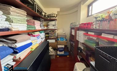 CASA CON HERMOSA VISTA UBICADA EN LA PARTE ALTA DEL CLUB APOSENTOS (BRICEÑO)