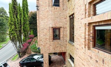 CASA CON EXCELENTE  VISTA UBICADA EN LA PARTE MEDIA DEL CLUB APOSENTOS (BRICEÑO)