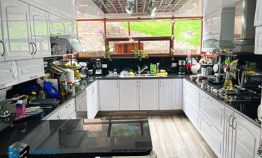 CASA CON EXCELENTE  VISTA UBICADA EN LA PARTE MEDIA DEL CLUB APOSENTOS (BRICEÑO)