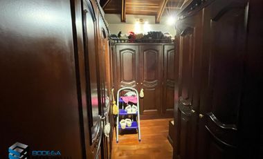 CASA CON EXCELENTE  VISTA UBICADA EN LA PARTE MEDIA DEL CLUB APOSENTOS (BRICEÑO)