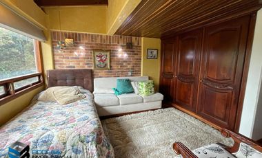 CASA CON EXCELENTE  VISTA UBICADA EN LA PARTE MEDIA DEL CLUB APOSENTOS (BRICEÑO)