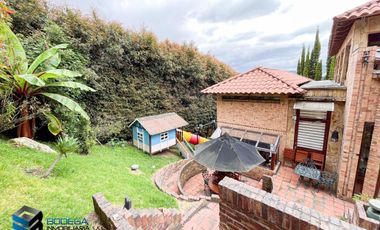 CASA CON EXCELENTE  VISTA UBICADA EN LA PARTE MEDIA DEL CLUB APOSENTOS (BRICEÑO)