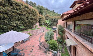 CASA CON EXCELENTE  VISTA UBICADA EN LA PARTE MEDIA DEL CLUB APOSENTOS (BRICEÑO)