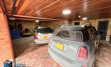 CASA CON EXCELENTE  VISTA UBICADA EN LA PARTE MEDIA DEL CLUB APOSENTOS (BRICEÑO)