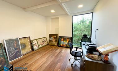 CASA CON EXCELENTE  VISTA HACIA EL LAGO.  SUPERMODERNA -  CLUB APOSENTOS (BRICEÑO)