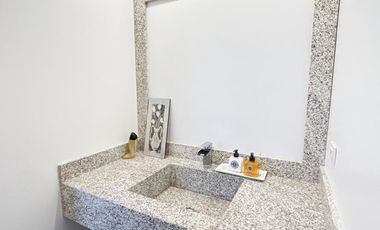 CASA CON EXCELENTE  VISTA HACIA EL LAGO.  SUPERMODERNA -  CLUB APOSENTOS (BRICEÑO)