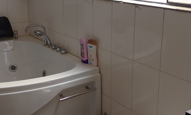 SE VENDE CASA EN CARABAYLLO, 4 PISOS