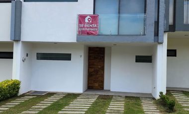 Descubre tu próximo hogar en un espacio tranquilo y agradable, en una excelente casa en renta en el Fraccionamiento Triventi