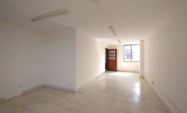 Oficina en arriendo en Alto Prado.