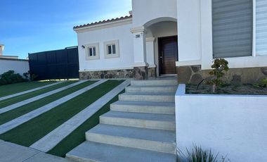 Casa De Una Sola Planta Con Vista Al Mar