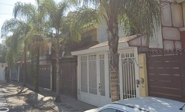 ¡¡Haz Que Tu Dinero Trabaje Para Ti Hoy !! Venta de Casa en Lagos de Oriente, Col. Lagos de Oriente Guadalajara, Jal.