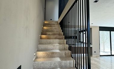 Casa en Renta en Alto Laago, 3 recamaras