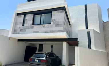 Casa en Renta en Alto Laago, 3 recamaras