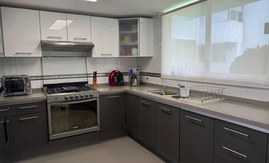 Venta Casa de Tres Niveles en Av Tamaulipas en Santa Fe