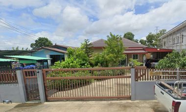 House for sale with land in Chachoengsao city with swimming pool Good atmosphere, Ready to move in