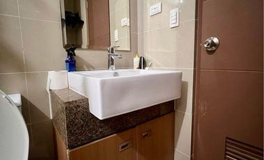 Modern 1 Bedroom Unit for Sale in Two Palm Tree Villas Tower 2, Newport City, Villamor Air Base, Pasay City!