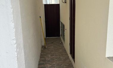 Vendo o alquilo casa en Gran Vittoria de 3 dormitorios con patio y BBQ