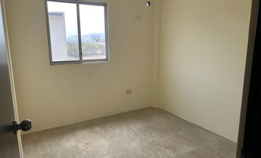 Vendo o alquilo casa en Gran Vittoria de 3 dormitorios con patio y BBQ