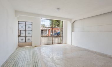 CASA EN VENTA CERCA DE LA AVENIDA ITZAES, MÉRIDA YUCATÁN