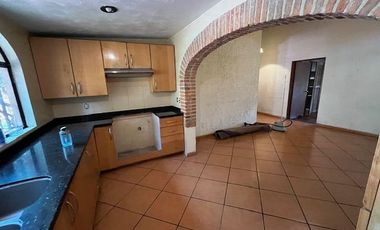 Casa en venta en Col Cerro del Tesoro Tlaquepaque