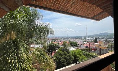 Casa en venta en Col Cerro del Tesoro Tlaquepaque