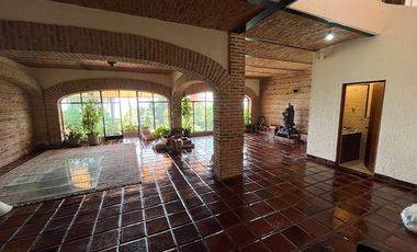 Casa en venta en Col Cerro del Tesoro Tlaquepaque