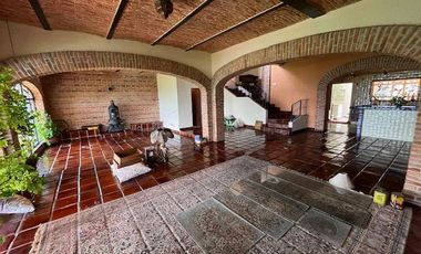 Casa en venta en Col Cerro del Tesoro Tlaquepaque