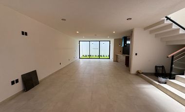 CASA EN VENTA EN PRADERAS ALTOZANO