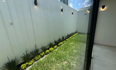 CASA EN VENTA EN PRADERAS ALTOZANO