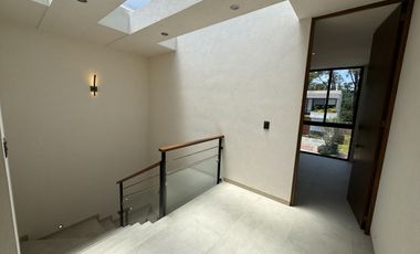 CASA EN VENTA EN PRADERAS ALTOZANO