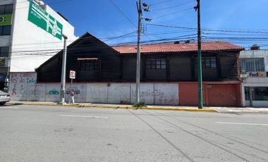 EN RENTA… LOCAL COMERCIAL  En la mejor Zona Comercial de Toluca (Paseo Tollocan entre Jesús Carranza y Paseo Colón)