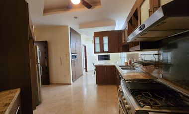 Samborondon, Renta de hermosa casa 3 dorm amoblada de una planta con jacuzzi