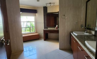 Samborondon, Renta de hermosa casa 3 dorm amoblada de una planta con jacuzzi