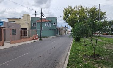 RENTA de Local Comercial sobre Avenida Galindas