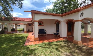 Hermosa casa en venta en zona privilegiada de Parras