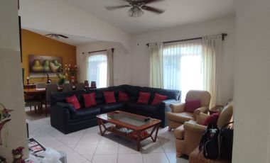 Hermosa casa en venta en zona privilegiada de Parras