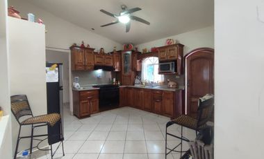 Hermosa casa en venta en zona privilegiada de Parras