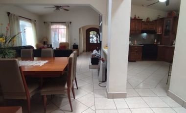Hermosa casa en venta en zona privilegiada de Parras