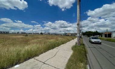 Terreno comercial en renta en esquina, Satélite, Querétaro.