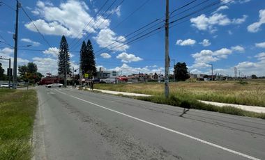 Terreno comercial en renta en esquina, Satélite, Querétaro.
