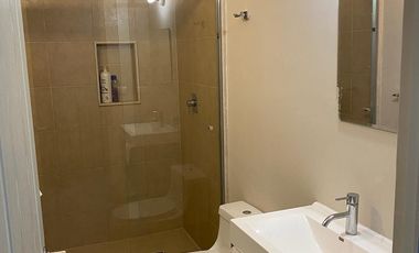 Habitación en Casa Residencial en el Refugio en RENTA con todos los Servicios Incluidos