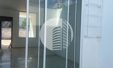 VENTA DE CASA NUEVA CERCA DE CUCEA