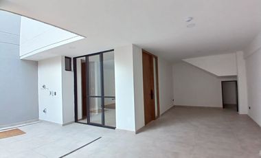Casa en Arriendo con muy buena ubicación en Cerritos