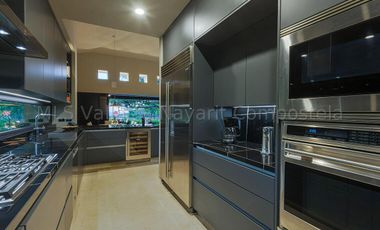 Casa de lujo Beach front en venta en el prestigioso desarrollo Punta Mita