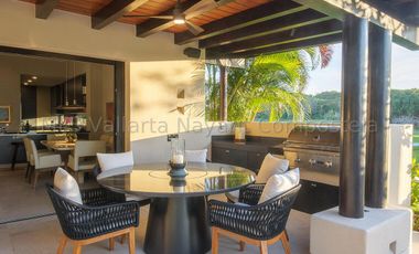 Casa de lujo Beach front en venta en el prestigioso desarrollo Punta Mita