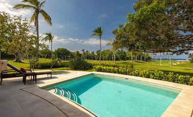 Casa de lujo Beach front en venta en el prestigioso desarrollo Punta Mita