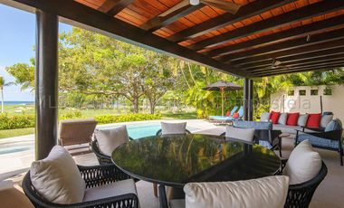 Casa de lujo Beach front en venta en el prestigioso desarrollo Punta Mita