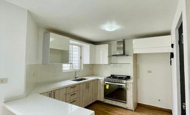 CASA EN VENTA 100% REMODELADA Y EQUIPADA. PASEO DE CUMBRES, MTY